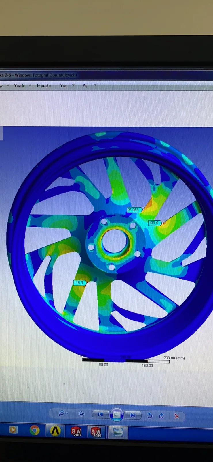ANSYS analysis and design-iteration screen for a Kormetal wheel geometry