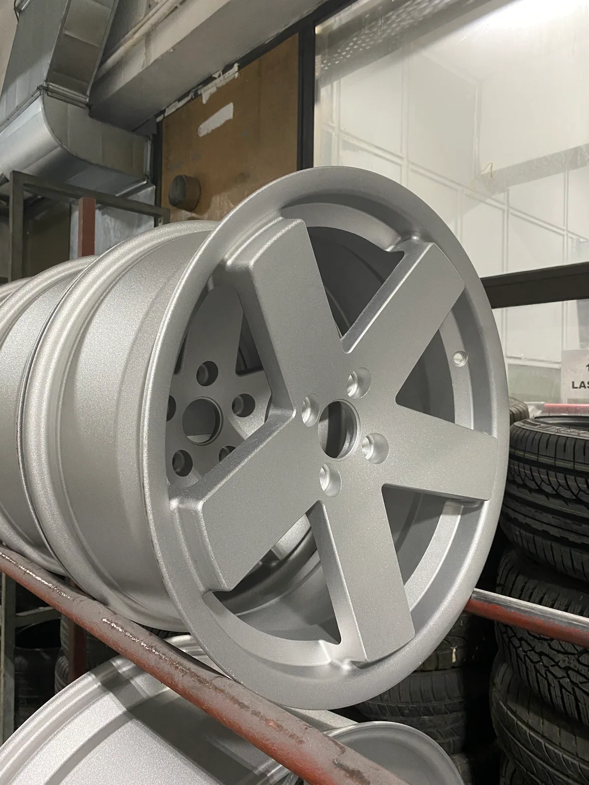 Multi-spoke alloy wheel produced by Kormetal