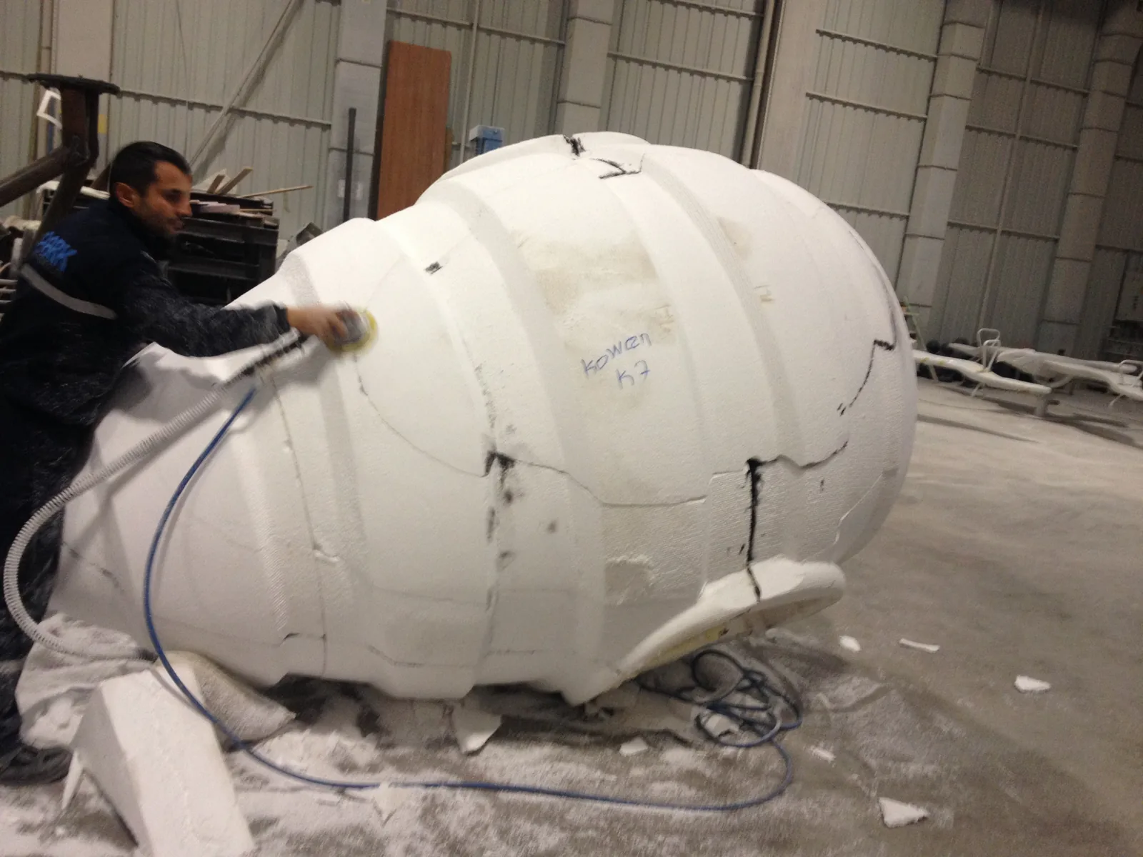 Surface preparation of the Hive production model in the workshop
